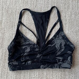 Gymshark Women’s Power Sports Bra Size XS Black Gray Marble Activewear